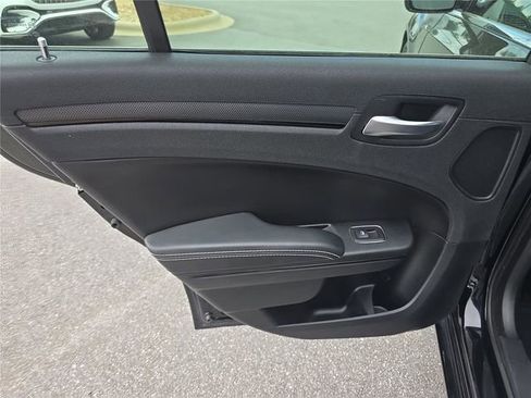 Used 2014 Chrysler 300 S w/ Luxury Group RWD image 14