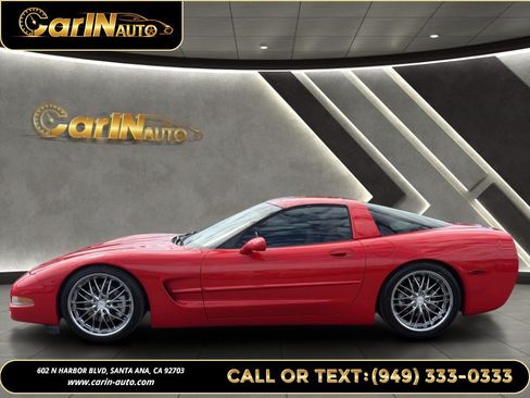 Used 2001 Chevrolet Corvette Coupe w/ Preferred Equipment Group1 RWD image 8