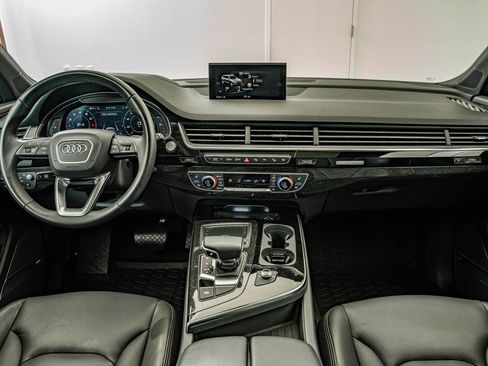 Used 2019 Audi Q7 3.0T Prestige w/ Prestige Package AWD/4WD image 30
