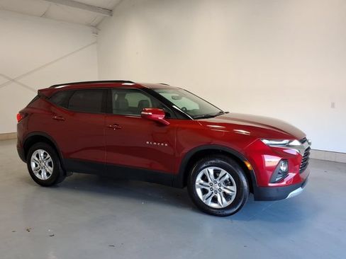 Used 2021 Chevrolet Blazer LT w/ Sound & Technology Package FWD image 2
