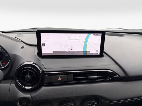 Used 2024 MAZDA MX-5 Miata RF Club image 17