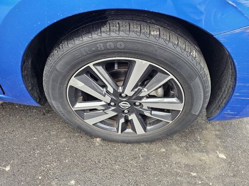 Used 2021 Nissan Versa SV image 13