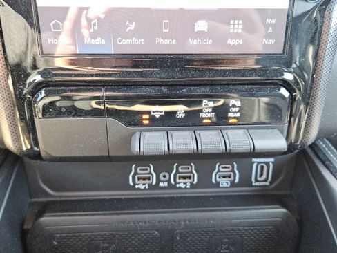 Used 2025 RAM 1500 Limited image 19