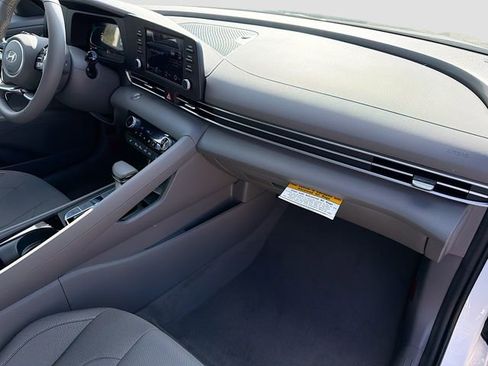 New 2026 Hyundai Elantra SEL Sport image 30
