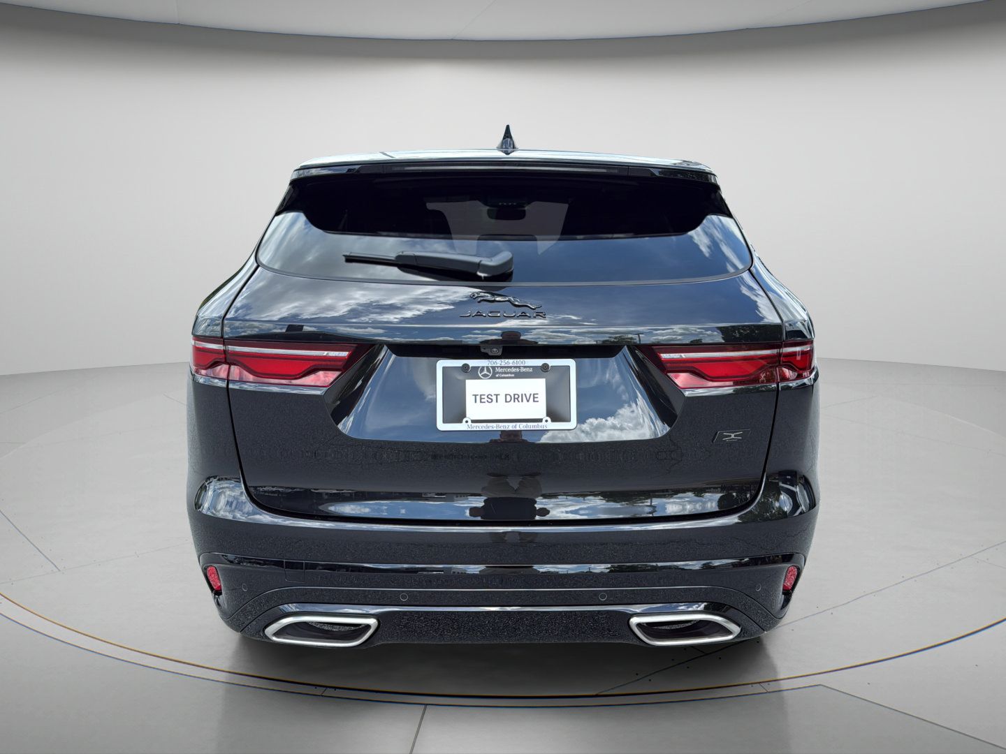 Used 2026 Jaguar F-PACE R-Dynamic S AWD/4WD image 4