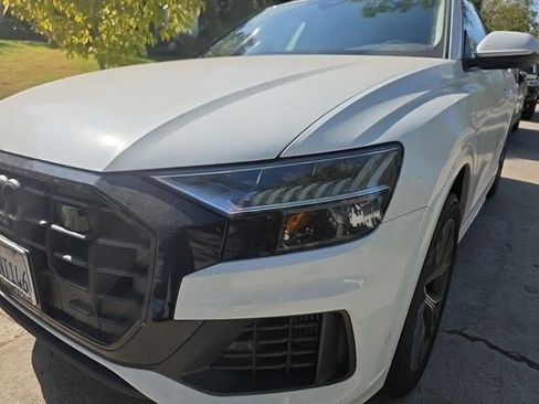 Used 2023 Audi Q8 Premium w/ Convenience Package AWD/4WD image 2