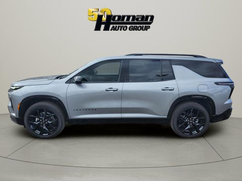 Used 2025 Chevrolet Traverse RS AWD/4WD image 2