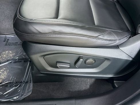 Certified 2022 Ford Explorer XLT w/ Equipment Group 202A image 18