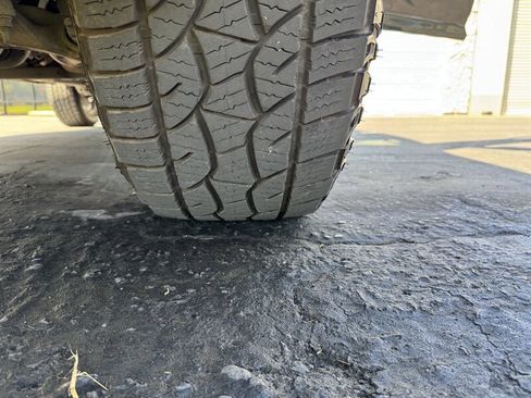 Used 2017 RAM 1500 Classic SLT image 34