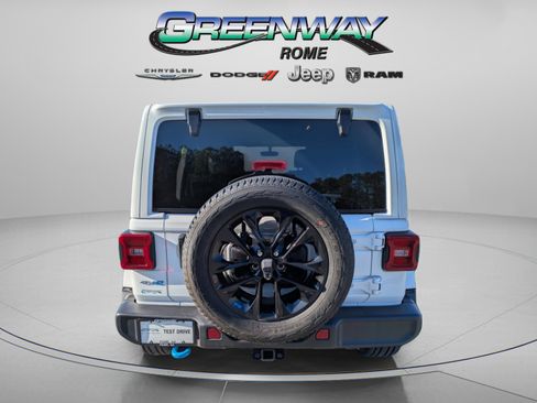 Used 2023 Jeep Wrangler Sahara w/ Cold Weather Group image 6