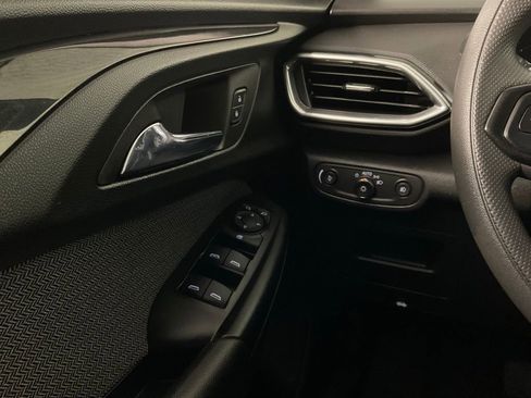 Used 2023 Chevrolet TrailBlazer LT w/ Convenience Package image 18