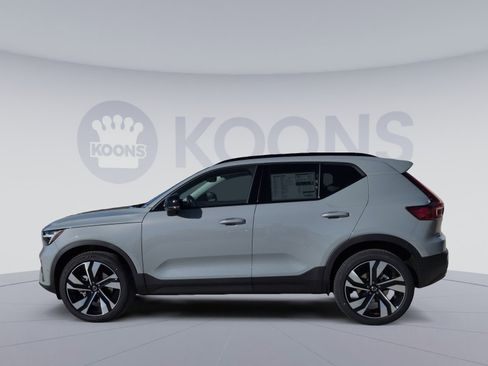 New 2026 Volvo XC40 B5 Ultra w/ Protection Package Premier image 2