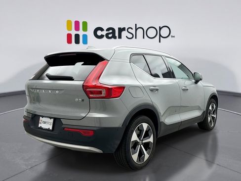 Used 2025 Volvo XC40 B5 Plus AWD/4WD image 5