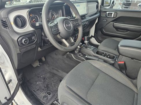 Used 2024 Jeep Wrangler Sport S image 19