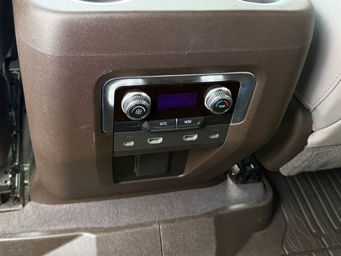 Used 2021 GMC Yukon XL SLT w/ Rear Media and Nav Package image 27