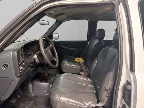 Used 2000 Chevrolet Silverado 1500 4x4 Extended Cab w/ Firm Ride Suspension Pkg image 9