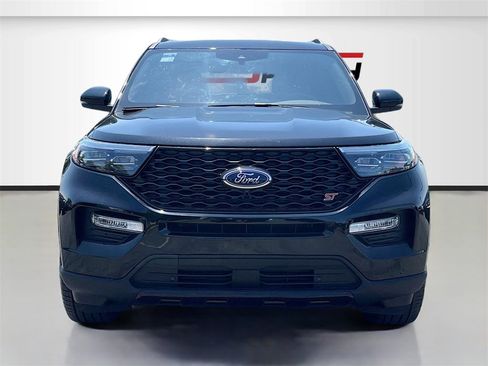 Used 2023 Ford Explorer ST w/ Equipment Group 401A image 2