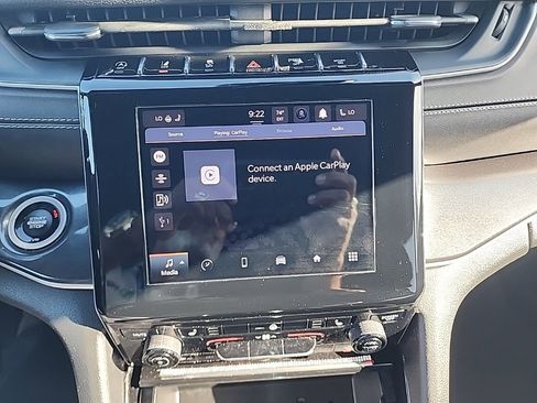 Used 2023 Jeep Grand Cherokee Altitude image 16