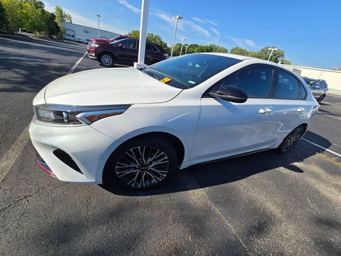Used 2023 Kia Forte GT-Line w/ GT-Line Premium Package FWD image 4