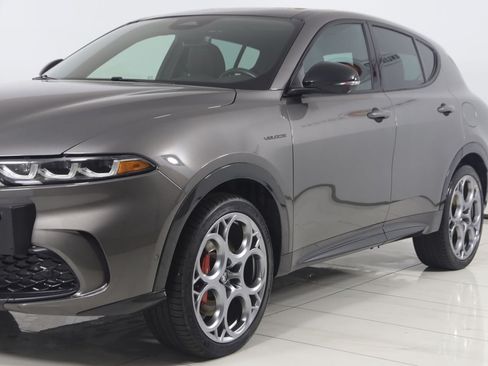 Used 2024 Alfa Romeo Tonale Veloce w/ Active Assist Package AWD/4WD image 57