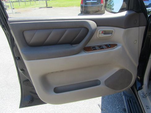 Used 1999 Toyota Land Cruiser AWD/4WD image 17