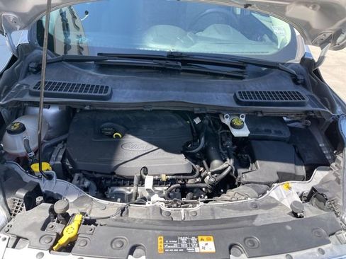 Used 2017 Ford Escape SE FWD image 8