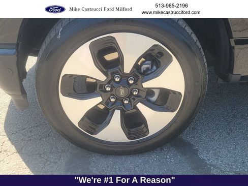 Used 2023 Ford F150 Lightning Platinum AWD/4WD image 9