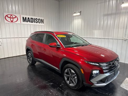 Used 2025 Hyundai Tucson SEL AWD/4WD image 4