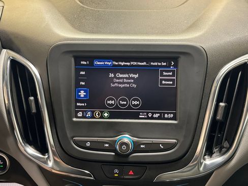 Used 2023 Chevrolet Equinox LT AWD/4WD image 17