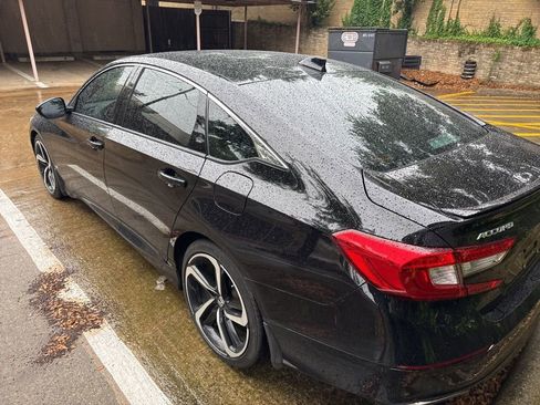 Used 2018 Honda Accord Sport image 10