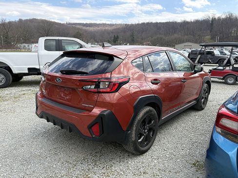 Used 2024 Subaru Crosstrek 2.0i image 3
