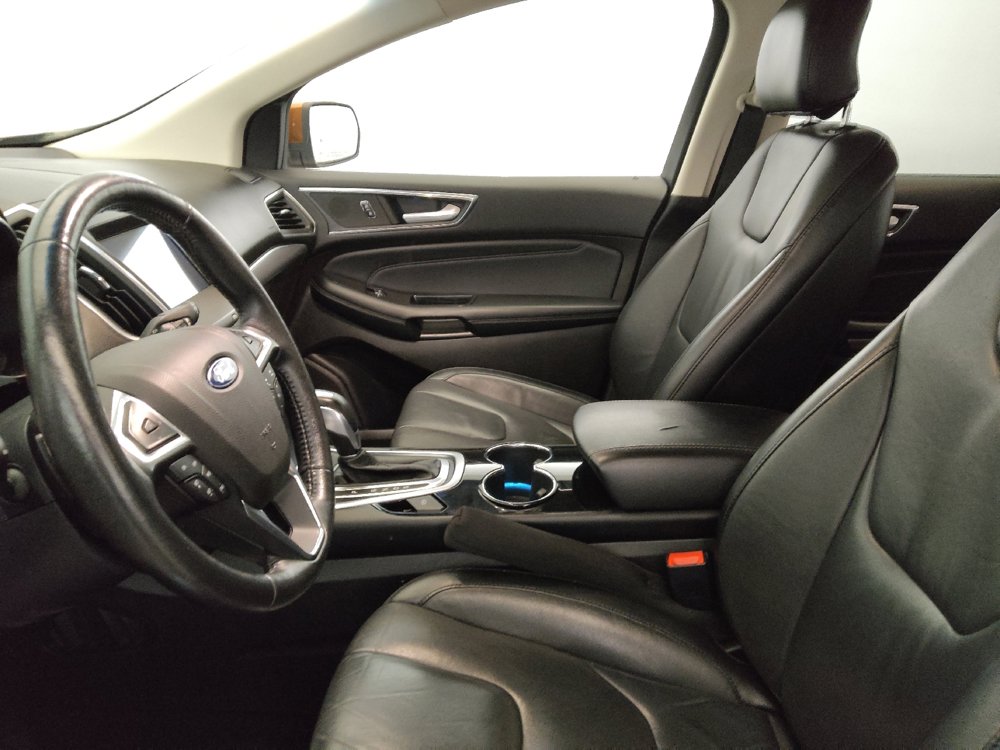 Used 2017 Ford Edge Titanium w/ Technology Package AWD/4WD image 17