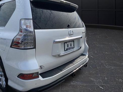 Used 2016 Lexus GX 460 w/ Premium Package AWD/4WD image 42