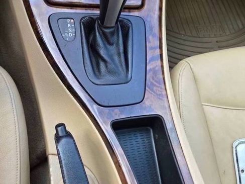 Used 2006 BMW 330xi Sedan image 21