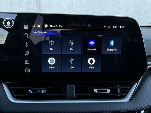 Used 2025 Chevrolet Equinox LT image 29