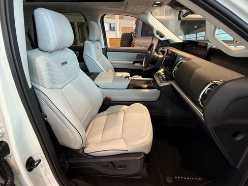 New 2025 Ford Expedition Max Platinum w/ Platinum Ultimate Package image 23