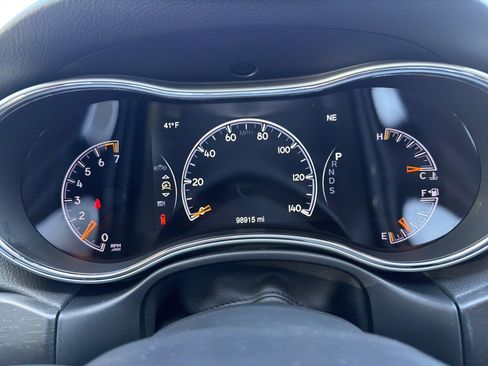 Used 2015 Jeep Grand Cherokee Altitude image 31