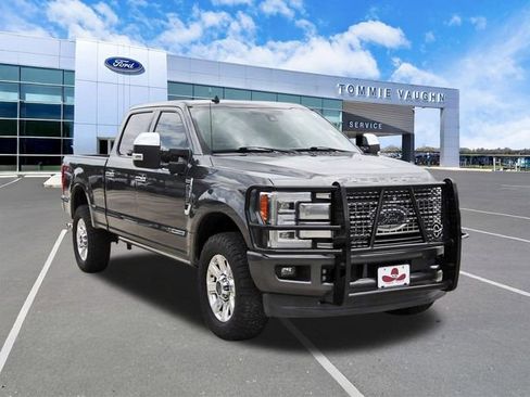 Certified 2019 Ford F250 Platinum w/ Platinum Ultimate Package AWD/4WD image 6