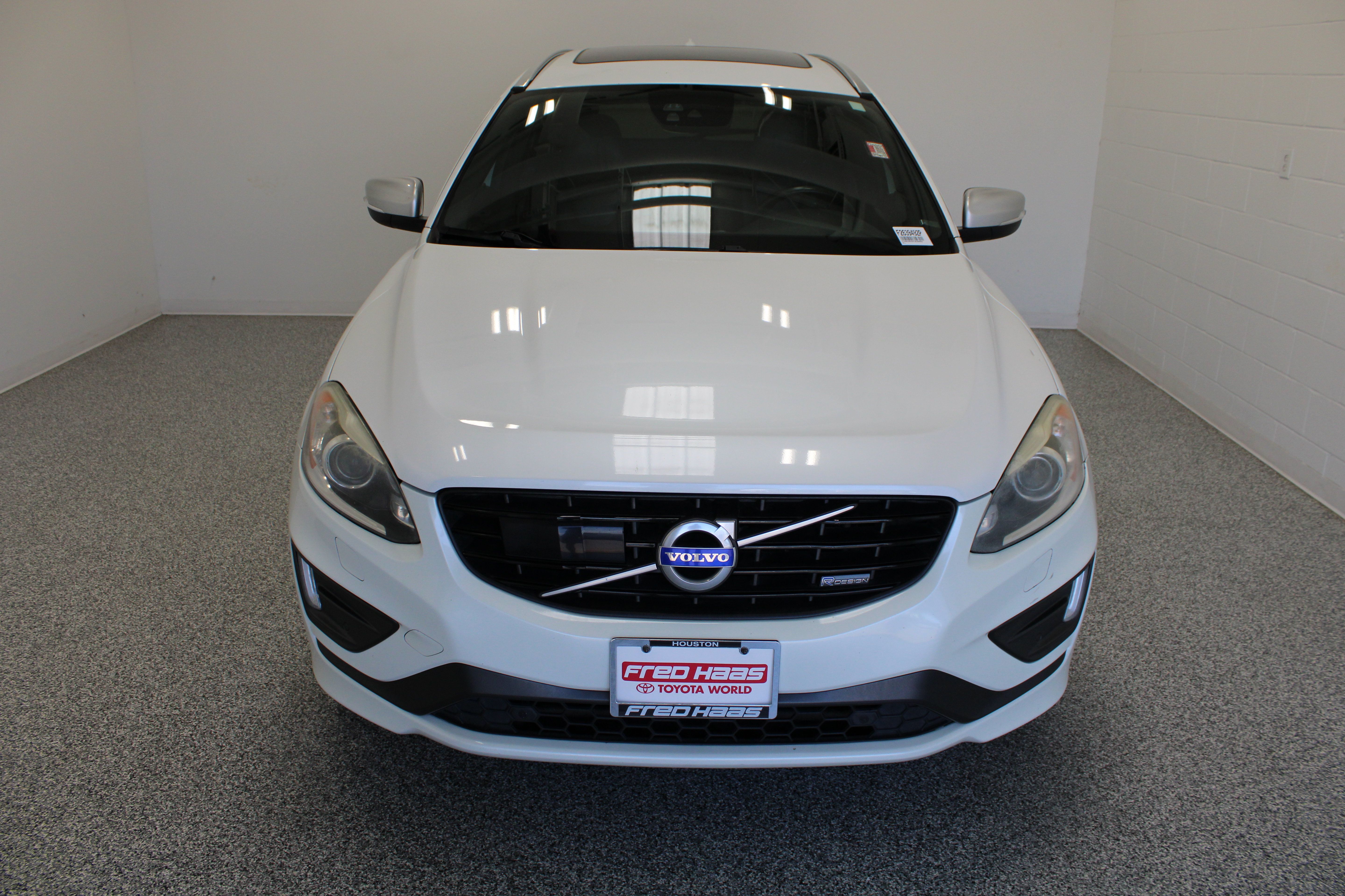 Used 2015 Volvo XC60 T6 R-Design Platinum AWD/4WD image 3
