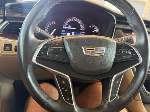 Used 2017 Cadillac XT5 Luxury w/ Driver Awareness Package FWD image 32