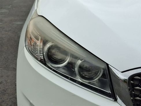 Used 2016 Kia Sorento SX image 27