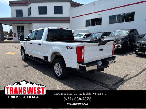 Used 2025 Ford F250 XLT AWD/4WD image 3