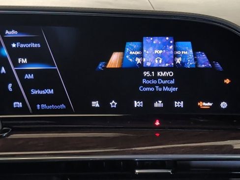 Certified 2023 Cadillac Escalade Sport Platinum w/ LPO, ONYX Package image 8