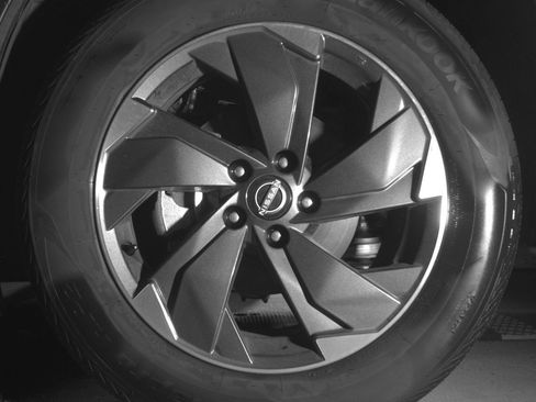 Used 2025 Nissan Rogue SV image 12