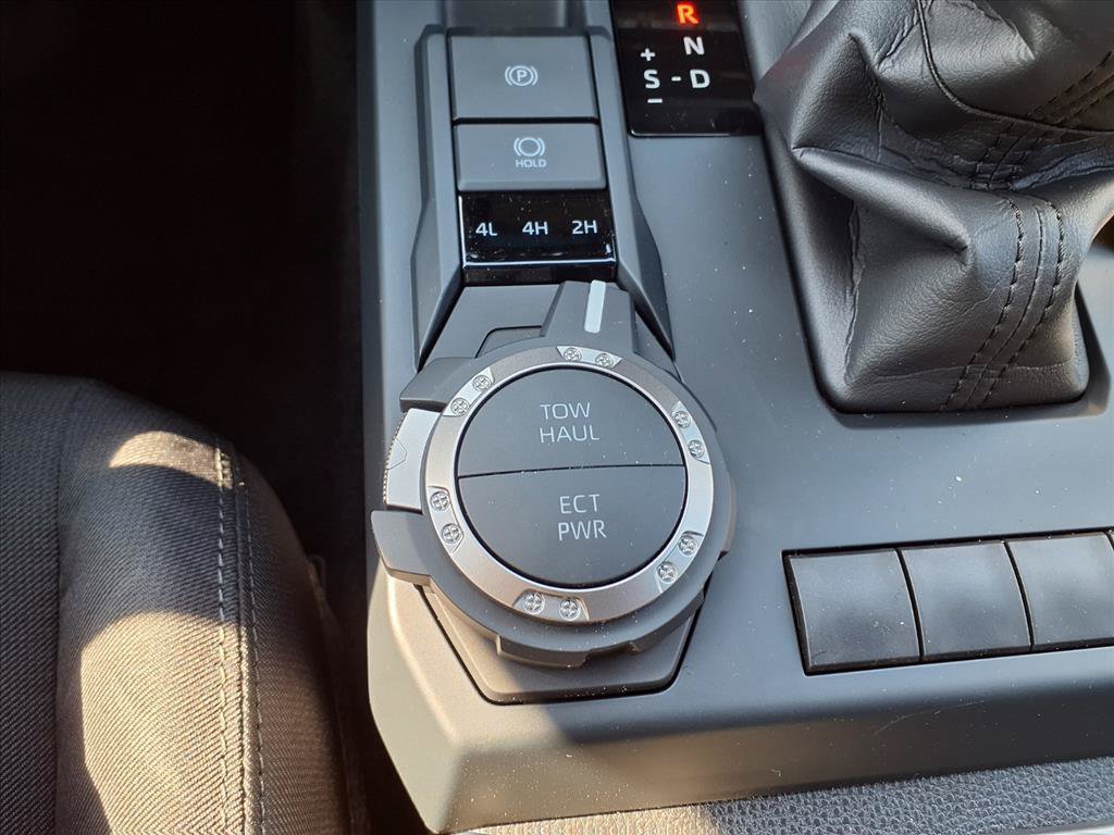 Certified 2026 Toyota Tacoma SR5 AWD/4WD image 9