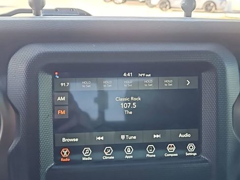 Used 2022 Jeep Gladiator Sport image 15