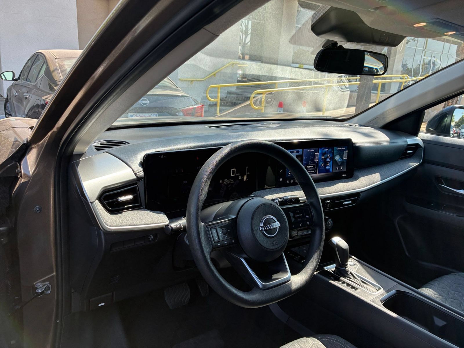 Used 2026 Nissan Kicks SV FWD image 32