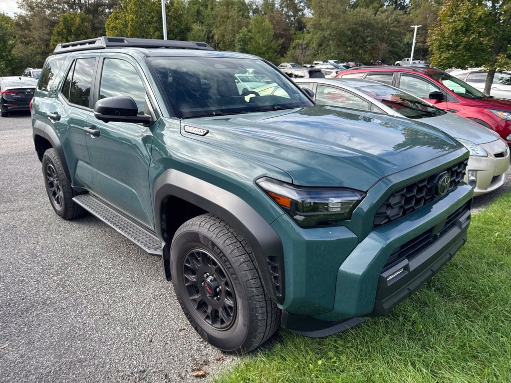 Certified 2025 Toyota 4Runner TRD Off-Road Premium w/ Tow Technology Package AWD/4WD image 2