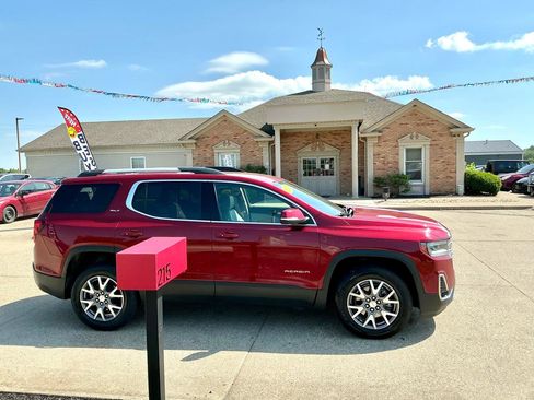 Used 2023 GMC Acadia SLT FWD image 4