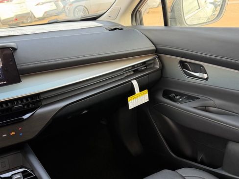 New 2026 Nissan Murano Platinum AWD/4WD image 11